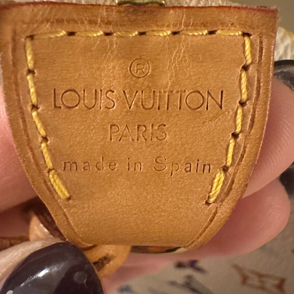 Rare, authentic Louis Vuitton multi-colored pouchette in excellent condition. - Picture 7 of 7